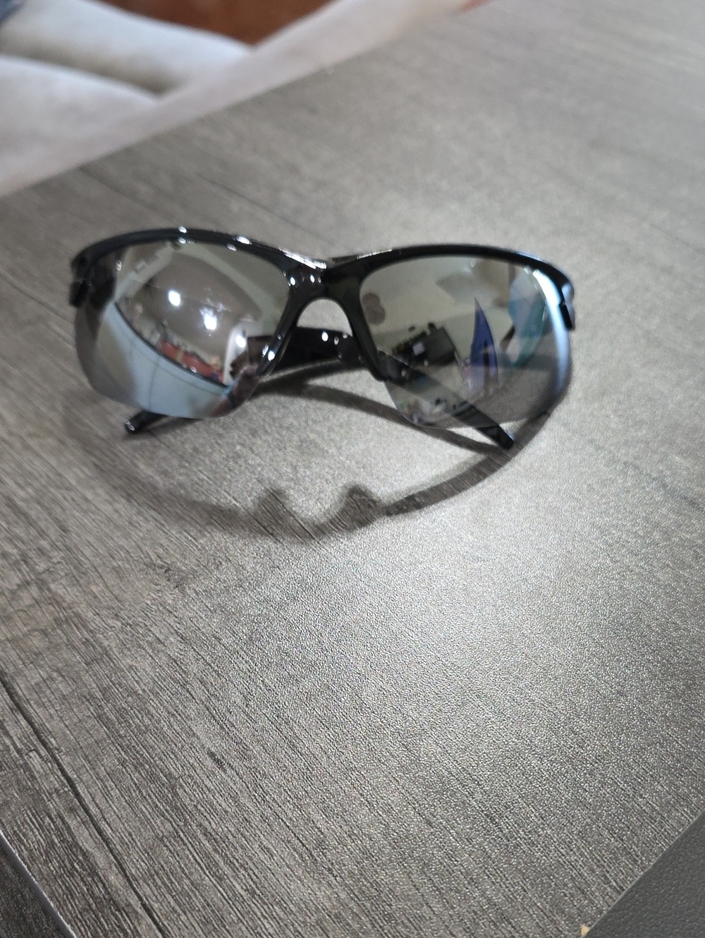 Offline Men's Black Mirrored Sunglasses